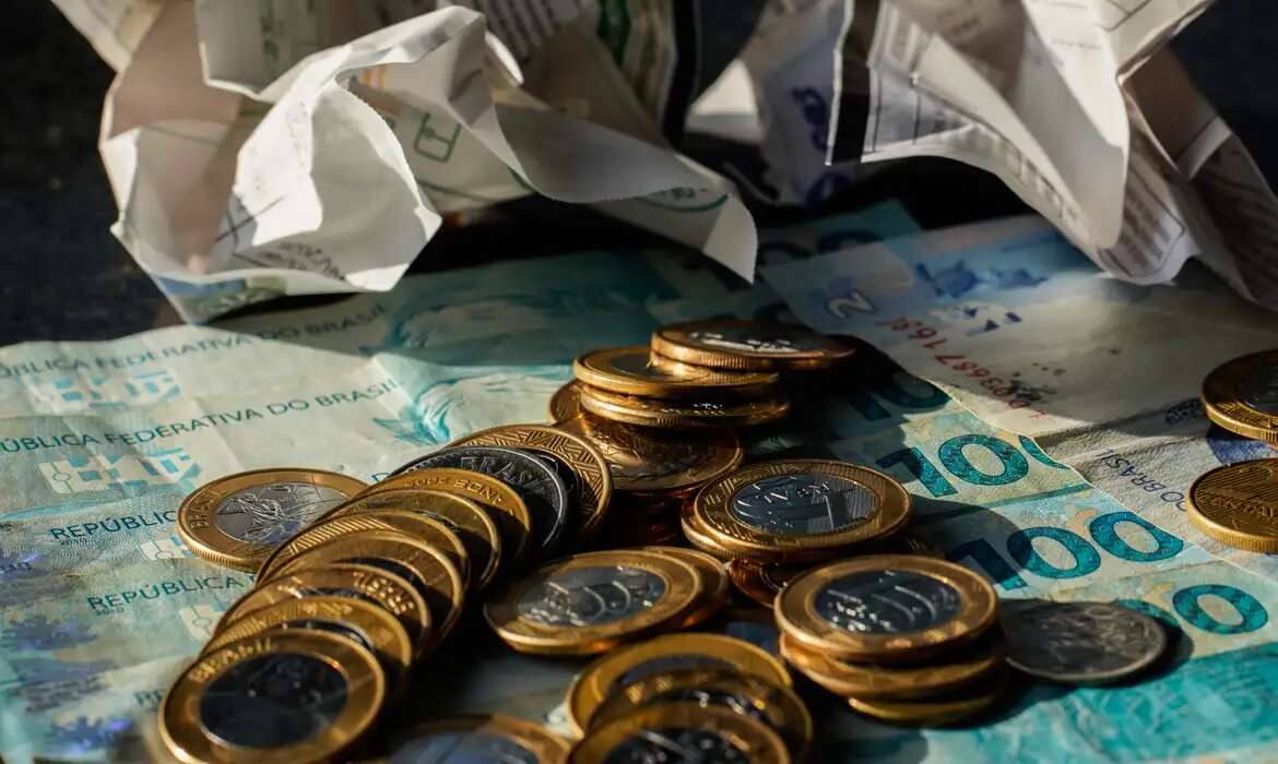 Monitor da FGV aponta crescimento de 0,7% da economia brasileira em maio