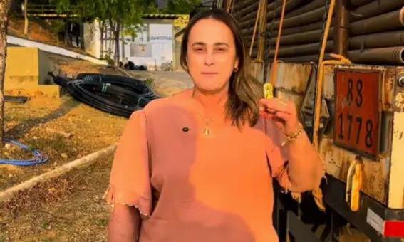 A prefeita Joanina Sampaio sofre atentado a tiros na BA-152 e escapa ilesa no interior da Bahia